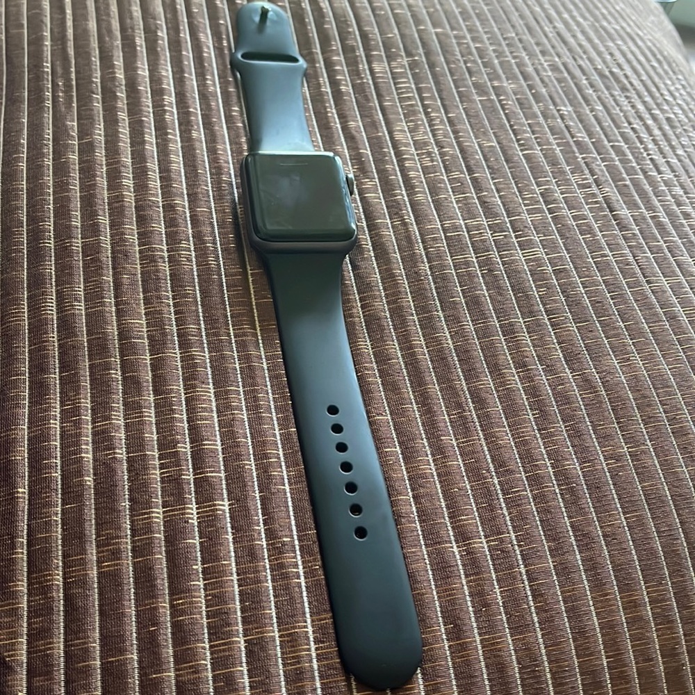 Apple Watch 3 series.